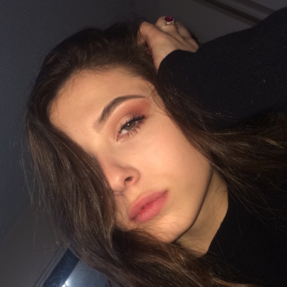 Meet your Posher, Emily